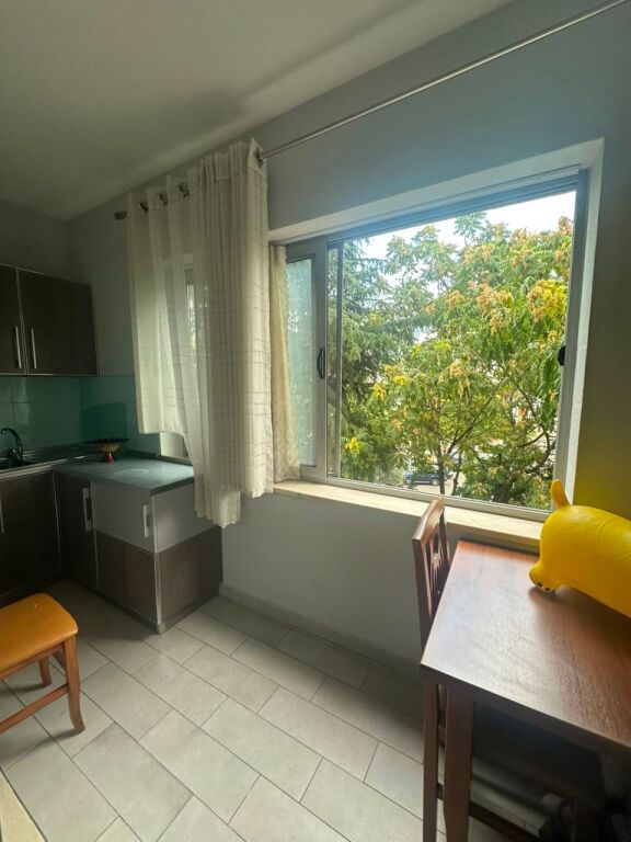 Shitet apartament 2+1+2 ne Kinostudio