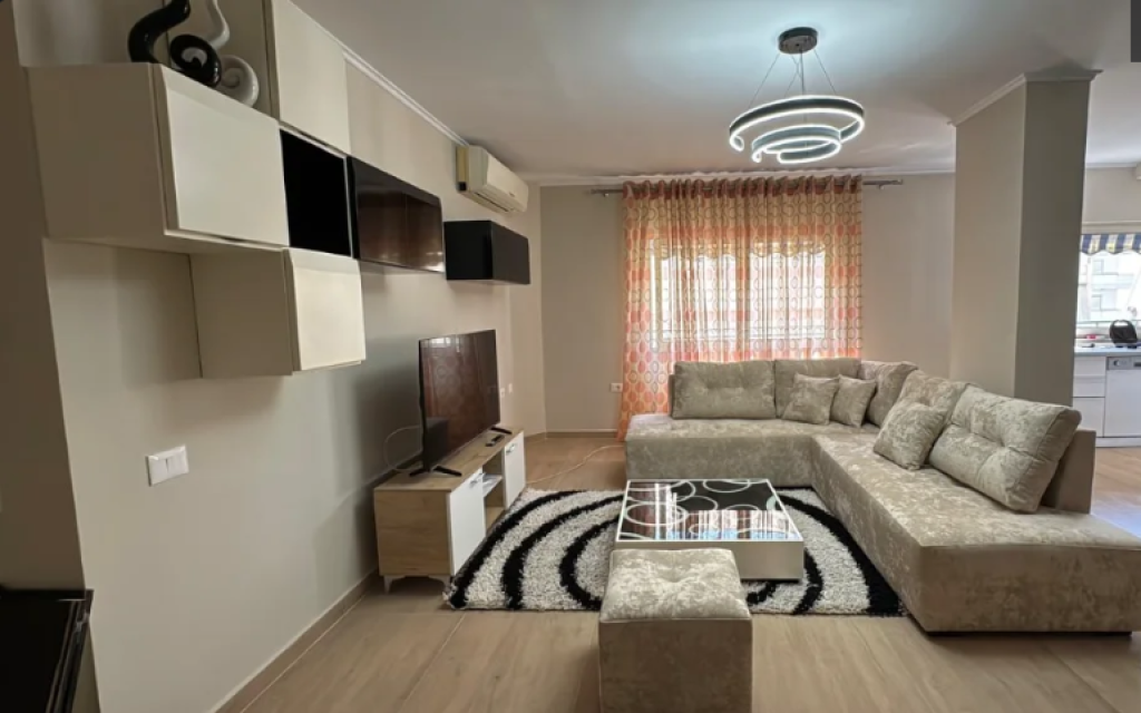 Apartament 2+1 me Qira Komun e Parisit Tirane