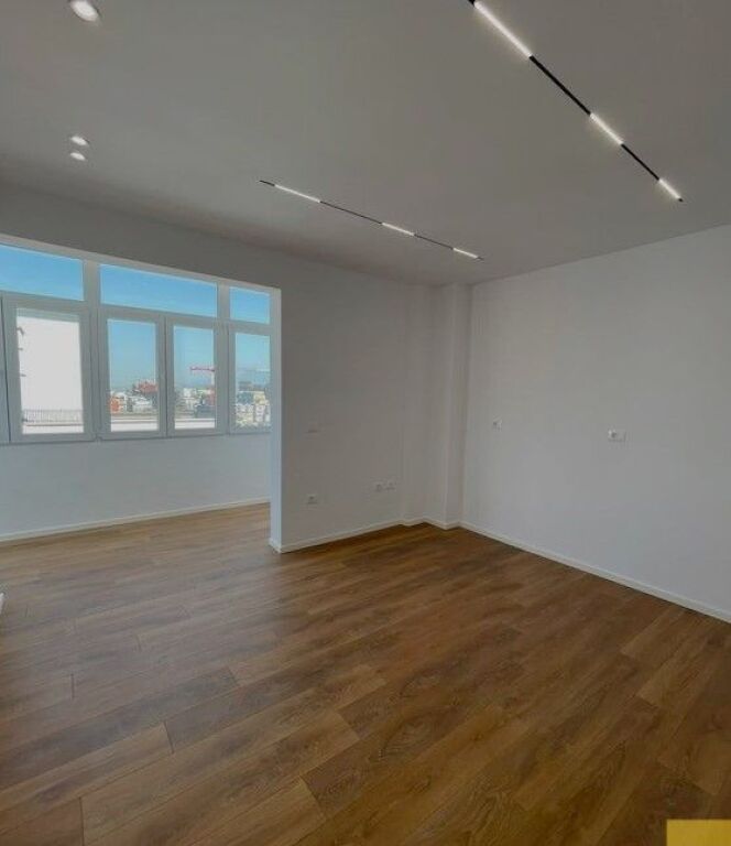 Shitet, Apartament 1+1, 21 Dhjetori, Tirane