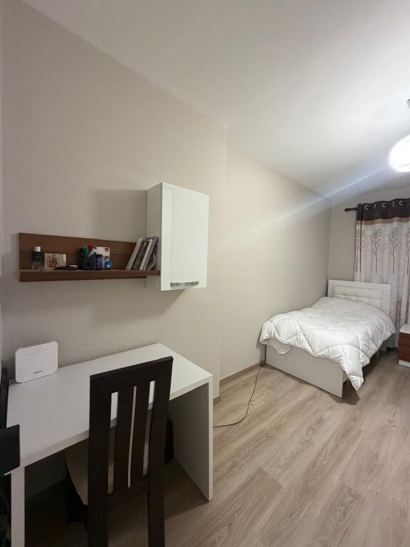 Shitje | Apartament 2 + 1 | Rruga 5 Maji | 190000 €