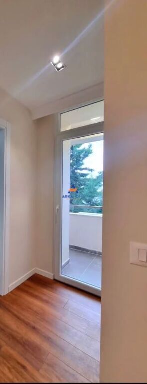 JEPET APARTAMENT 1+1 + BALLKON ME QERA " LIQENI I THATË " 680 €