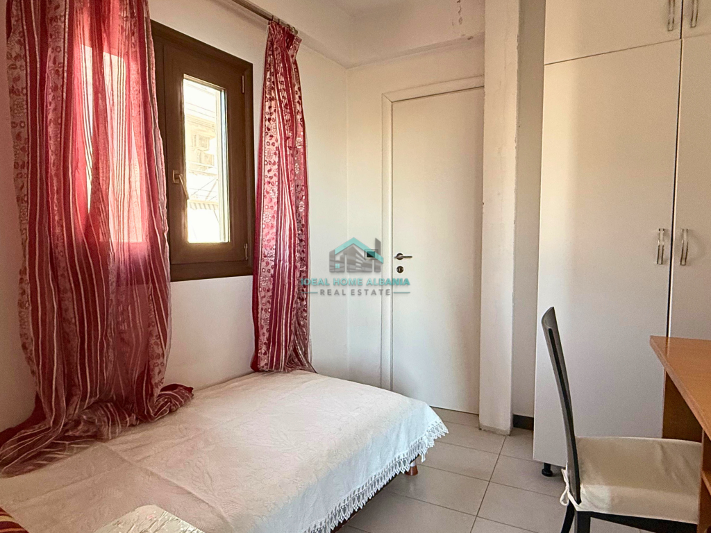 Appartamento 3+1+3 in vendita – Lungomare, Vlora