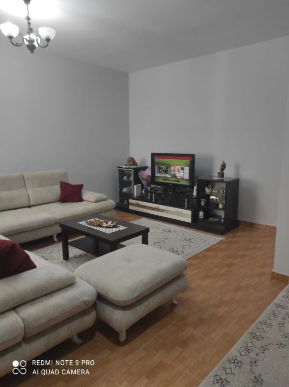 Affitto | Apartament 1 + 1 | Yzberisht | 450 €/mese