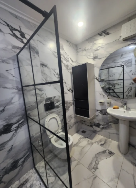 Apartament 2+1 me Qira Komun e Parisit Tirane