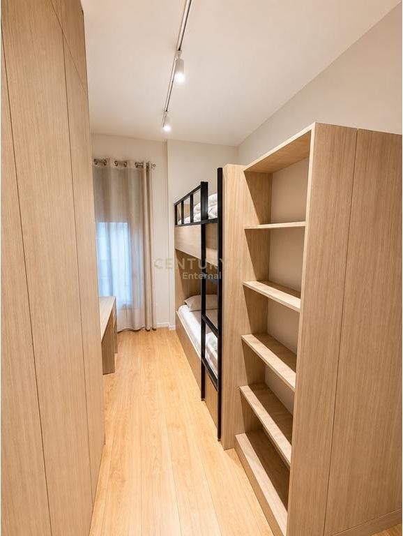 Via Kosovareve - Affittasi 2+1+ Lavanderia di Lusso Investita con Dettagli