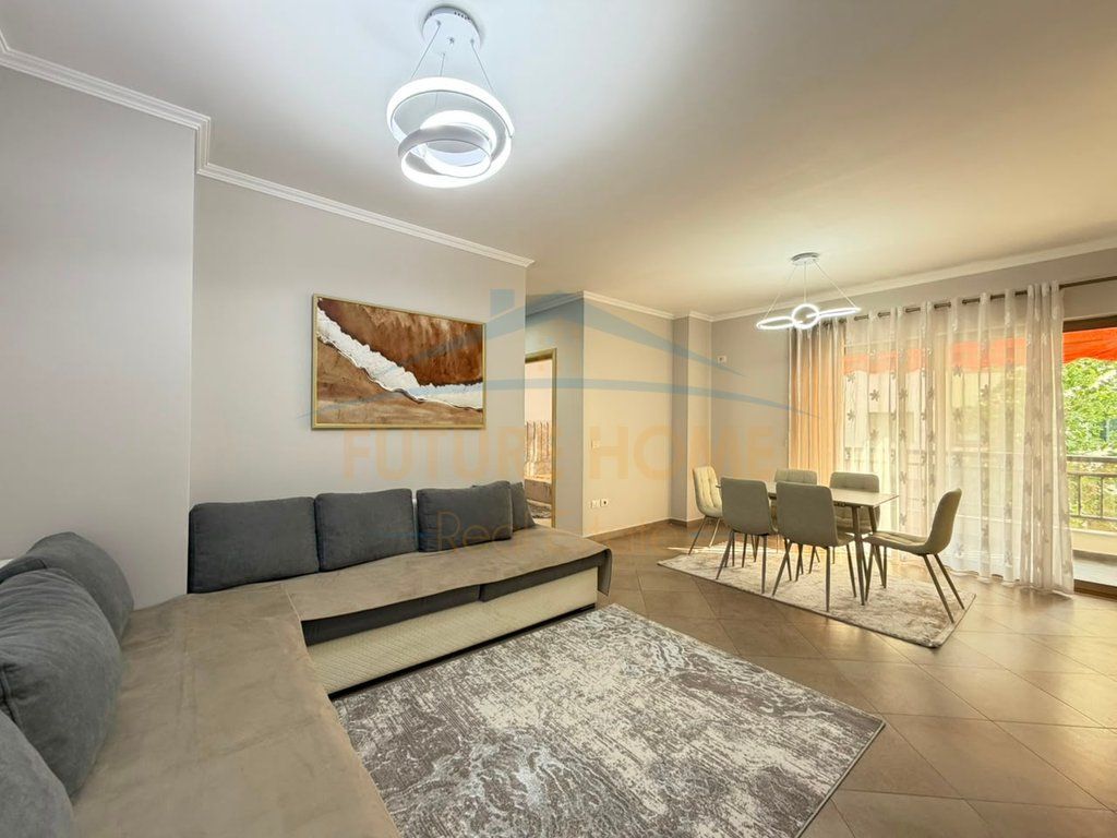 Shitet, Apartament 2+1+2, Yzberisht