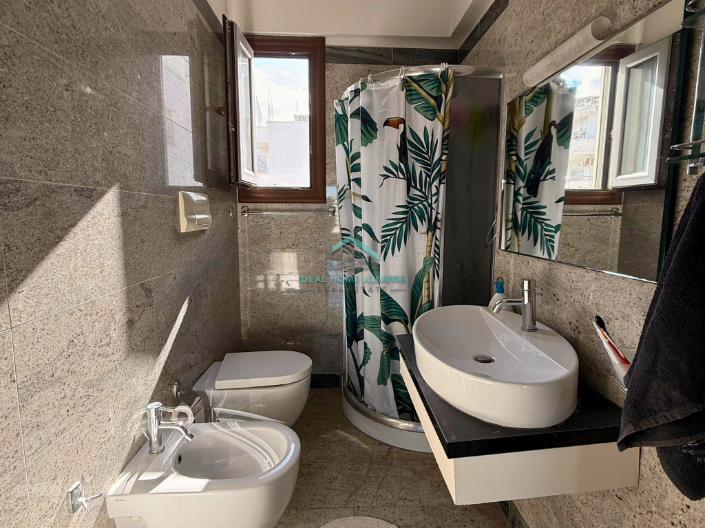 Appartamento 3+1+3 in vendita – Lungomare, Vlora
