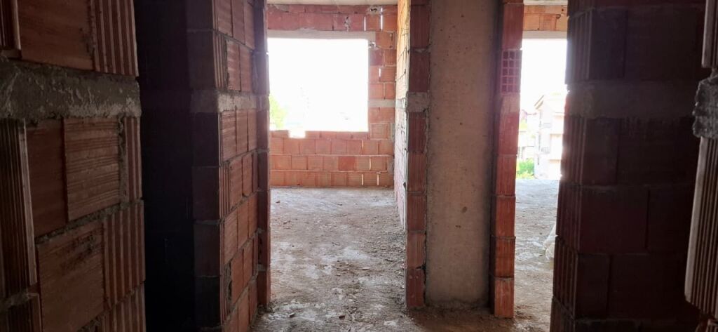 🏠SHITET: 1+1 📍Ish Fusha e Aviacionit (Dorezim Fundi 2027🏗️) - 99,000€ - Ne Faze Tulle - K.5 - Sp.66m² || 🚨 ÇMIM EKONOMIK PËR ZONËN