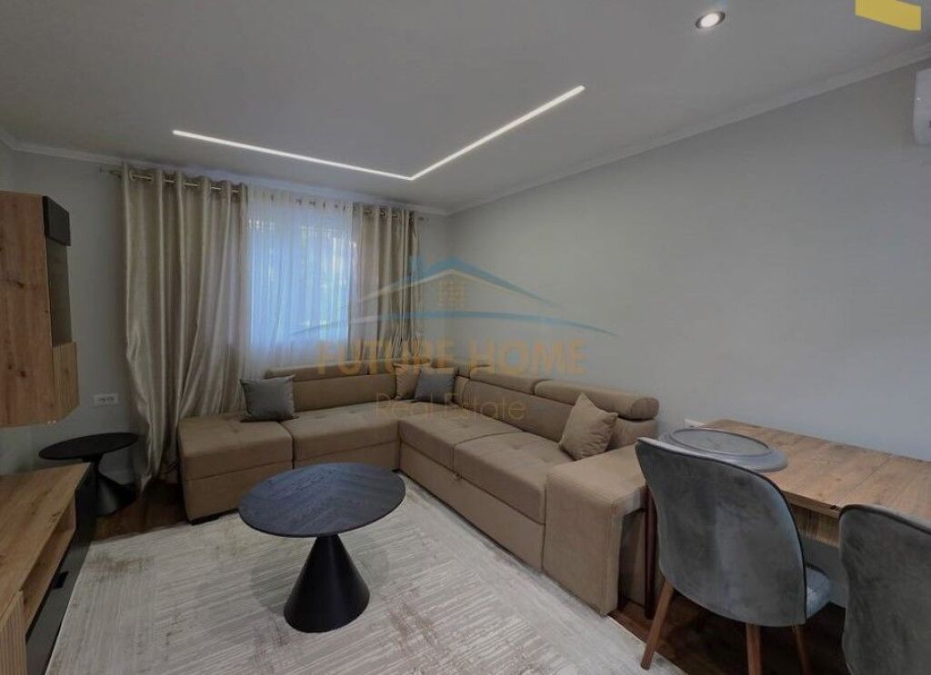 Qera,Apartament 2+1, Qender