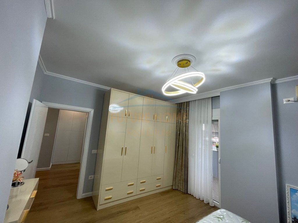 Qera, Apartament 2+1+2+Post Parkimi , Zogu i Zi, Tirane