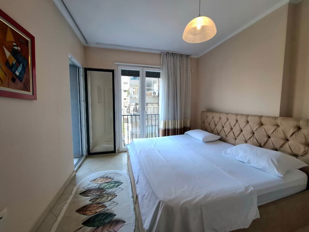 # 🏠IN AFFITTO: 1+1 📍Centro (Facoltà di Scienze Naturali) - 55.000 Lek/Mese - Edificio Nuovo - 3° Piano - 75m² || 10 Min dal Centro🚀