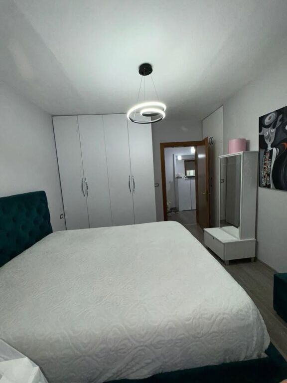 Appartamento 1+1+1 con Balcone in Affitto
