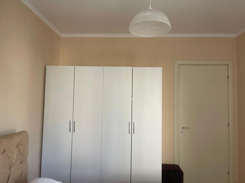 🏢Prokuroria e Tiranes,Rr.Haxhi Hysen Dalliu jepet me qera apartament ,1+1,i mobiluar 60,000Leke   