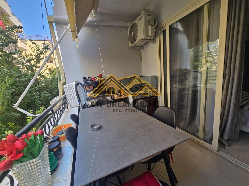 SHITET GARSONIERE TEK SHKEMBI KAVAJES DURRES!