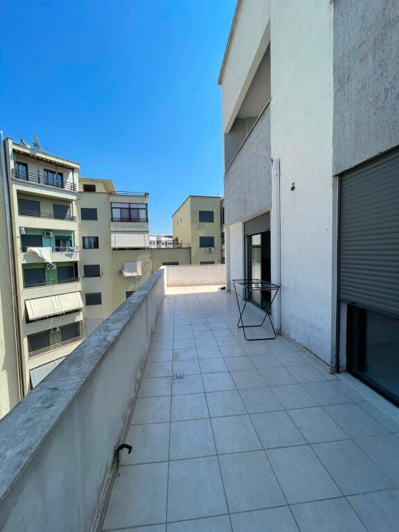 🏡 **SHITET APARTAMENT 1+1 – ASTIR** Rruga Milto Sotir Gura, pranë Destiny Hotel