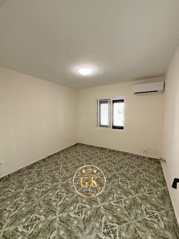 BUSINESS ENVIRONMENT 2+1 FOR RENT DURRES TRAIN STATION