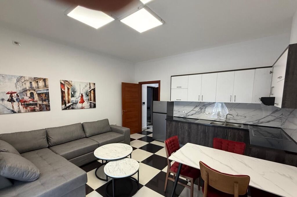🏡 **APARTMENT 1+1 FOR RENT – XHANFIZE KEKO STREET