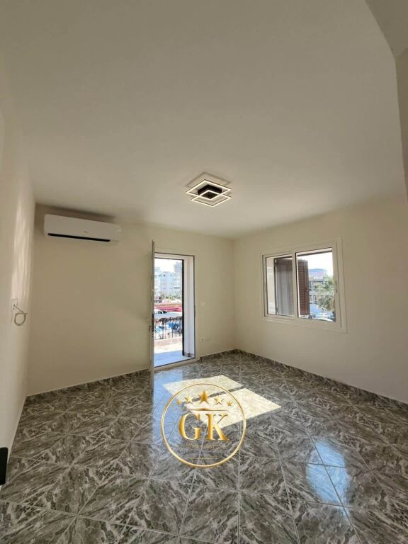 Business premises 2+1 for rent   📍Durres Train Station * 500 € net✅  📲