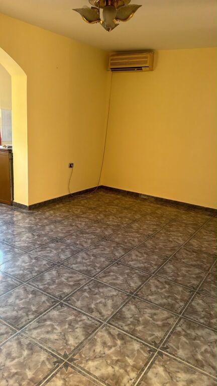 Appartamento 2+1+1 con Balcone in Affitto
