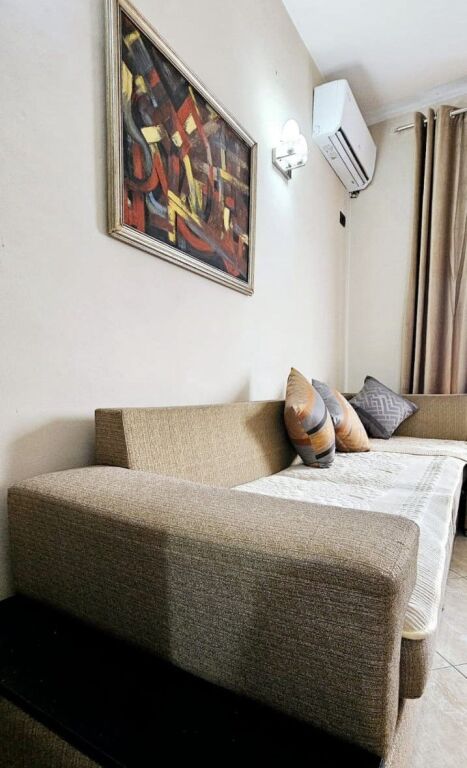 apartament 1+1 me qira tek blloku i ambasadave.