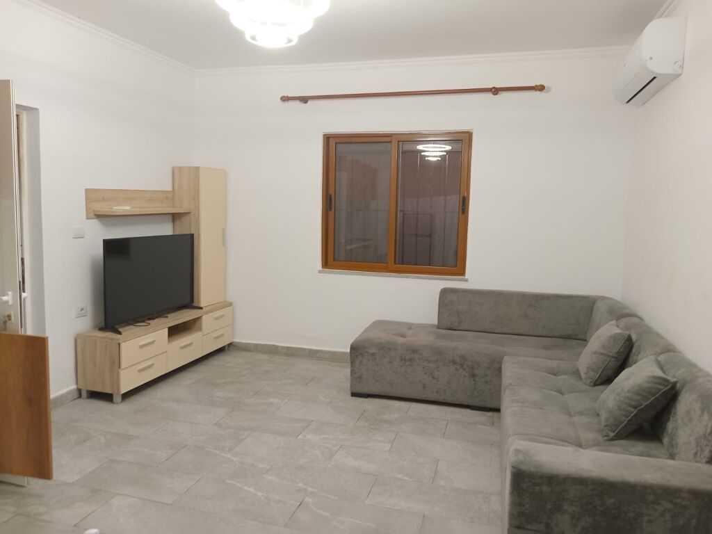 Apartament 2+1 per qera Astir !