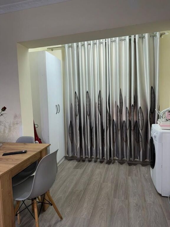 Appartamento 1+1+1 con Balcone in Affitto