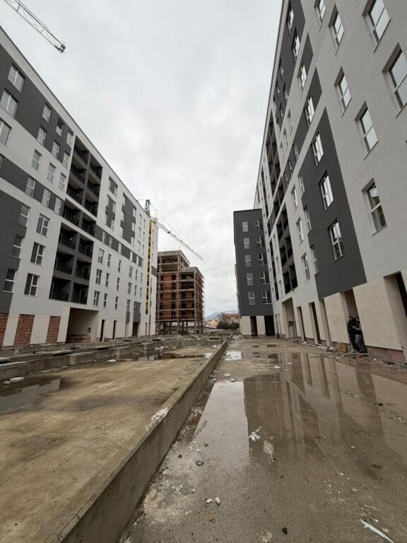 📌 OKAZION – SHITET APARTAMENT 2+1+2 TUALETE, TIRANA ENTRY