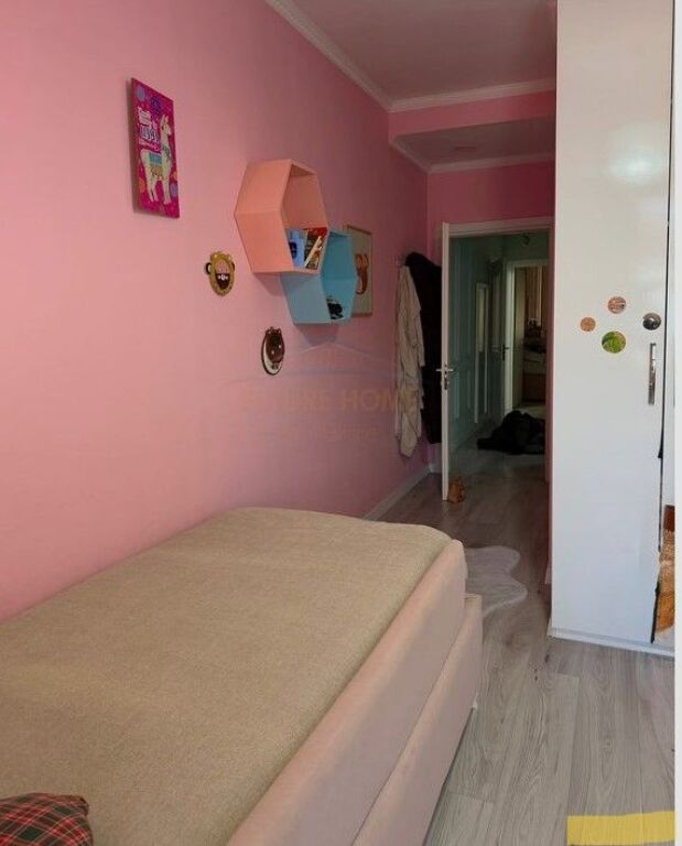 Shitet Apartament 2+1+2+Post Parkimi, Yzberisht, Tirane