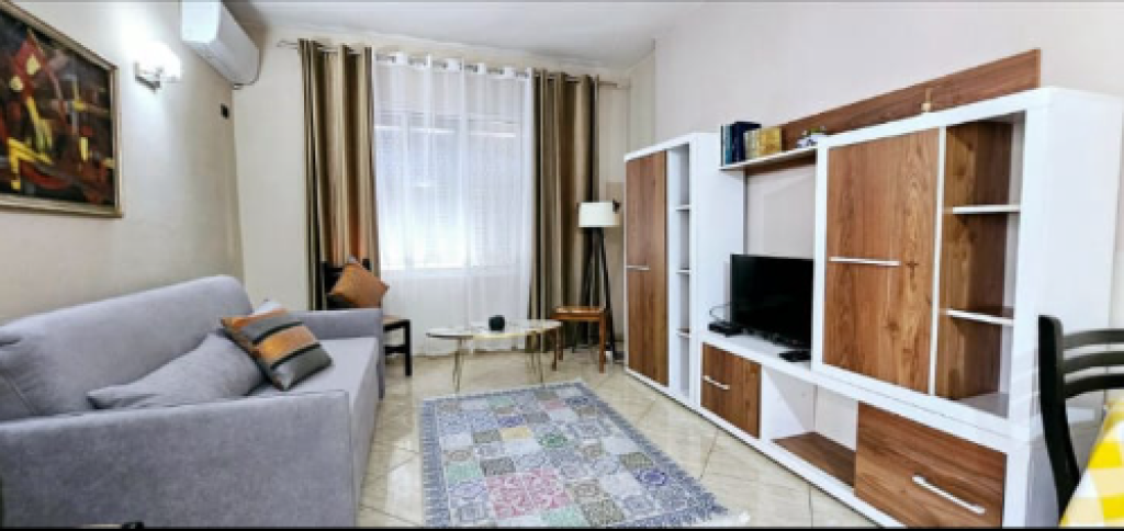 Qera | Apartament 1 + 1 | Rruga e Kavajës | 600 €/muaj