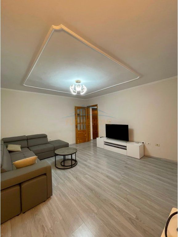 Disponiamo in Affitto Appartamento 2+1, Via Dritan Hoxha, Tirana .
