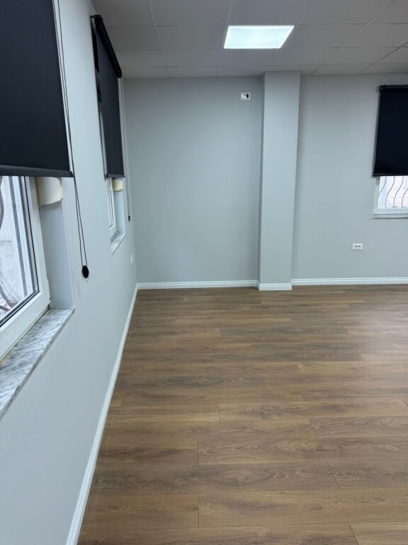 Office space, in toptani in the center, 700 thousand leke