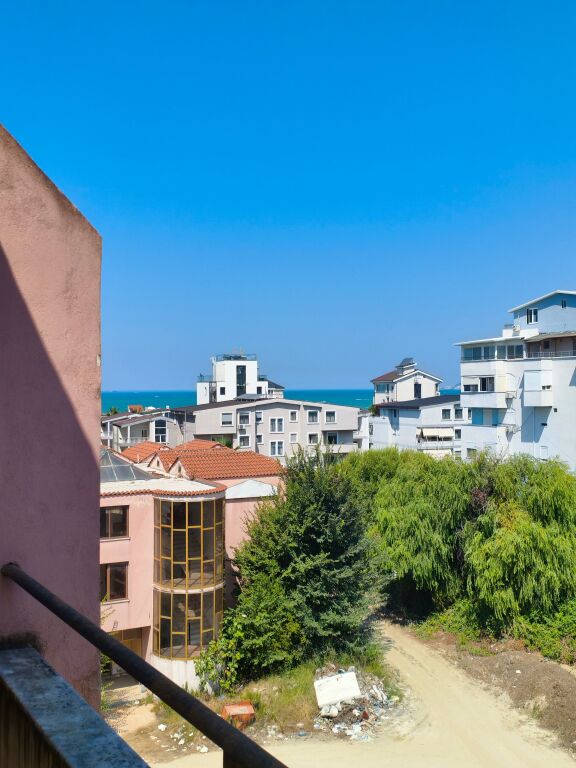 Golem, Durrës – Appartamento vicino al mare con potenziale di investimento