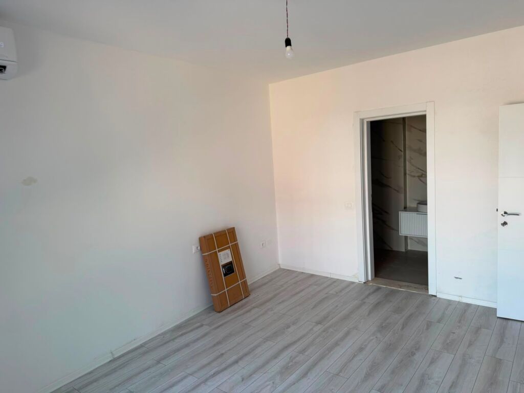 🏢 ZYRË ME QIRA 2+1+2– BULEVARDI I RI