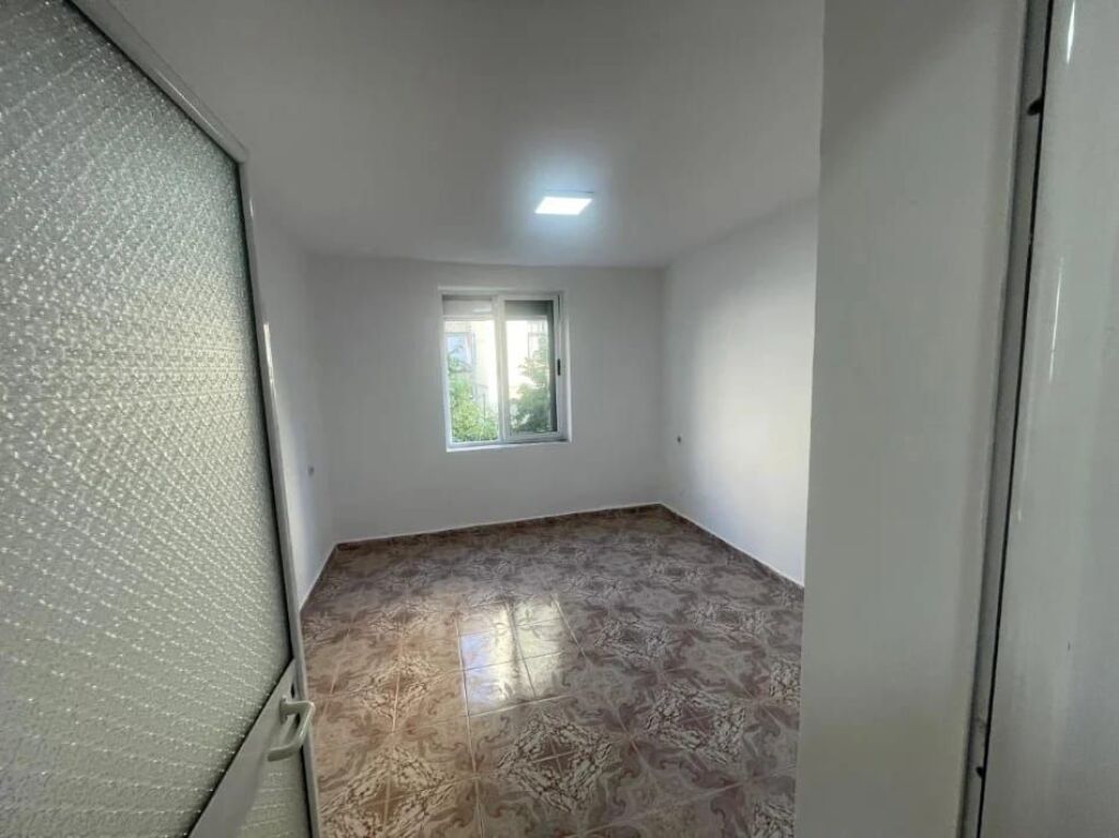 Affittasi Appartamento 2+1+1 Balcone
