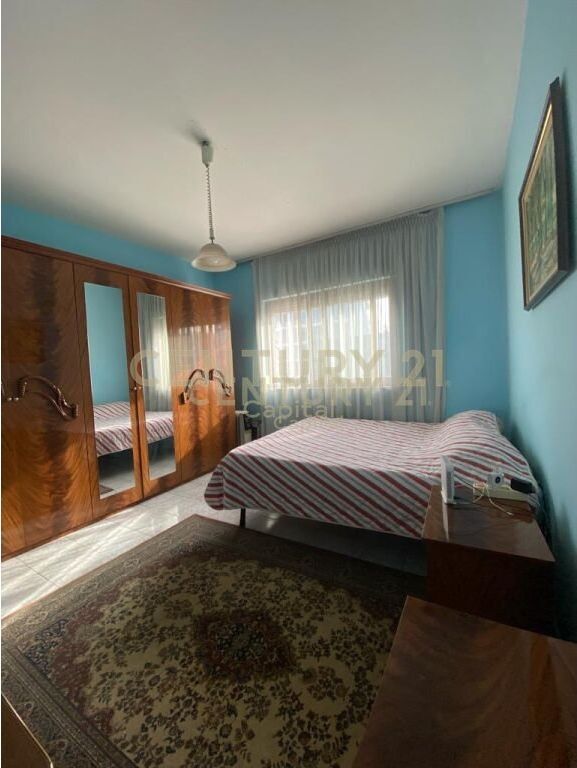 Apartament 2+1+2 në shitje pranë Medresesë, Tiranë
