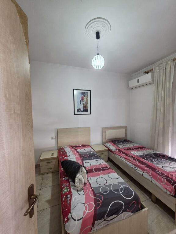 Apartament 1+1 te bulevardi Migjeni 380€