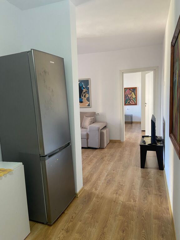 Jepet me qera Apartament 1+1