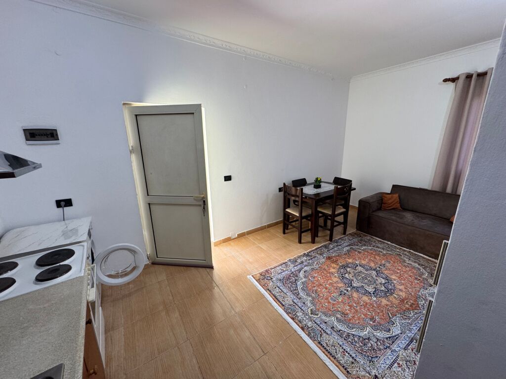 Monolocale in affitto 40 m² – Vicino al Nuovo Viale, Tirana