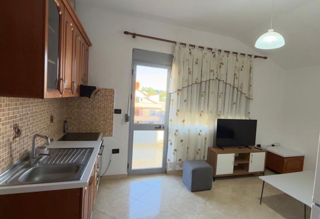 Apartment for rent 1+1 5 May behind Concord Center