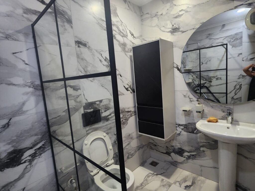 Jepet me qira apartament 2+1 i mobiluar 📍Komuna e Parisit