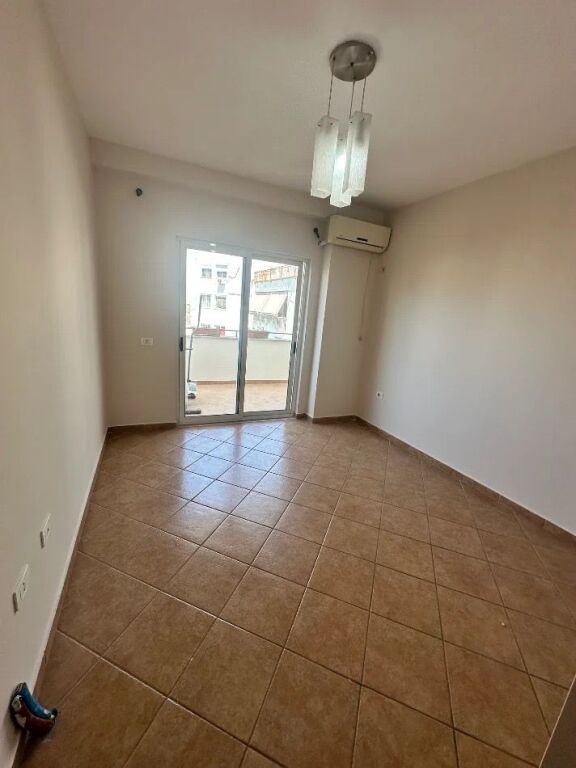 Apartament 1+1 ne shitje , Yzberisht