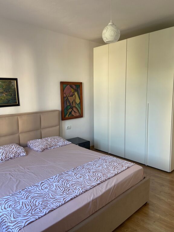 Jepet me qera Apartament 1+1