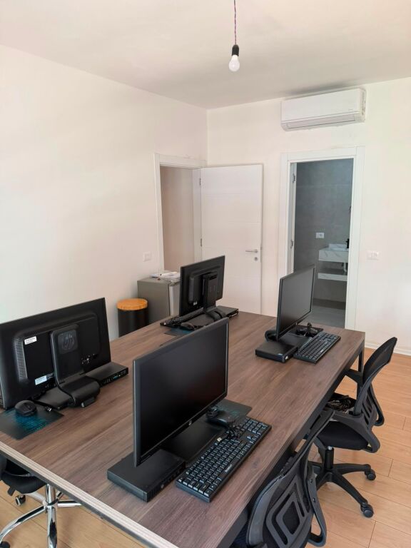 Ufficio in affitto al Bulevardi i Ri