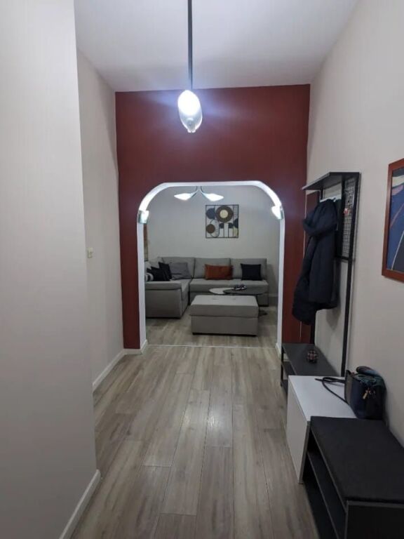 Affittasi Appartamento 2+1+1 con Balcone