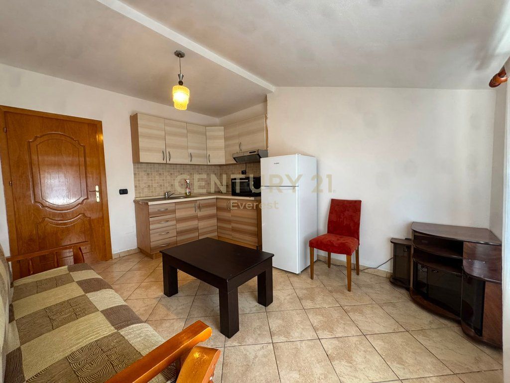 RENT APARTMENT 1+1 INSIDE THE SMALL RING