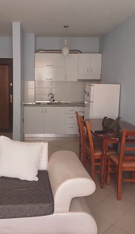 Apartament me qera 1+1 Fresk