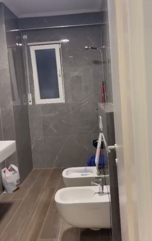 Jepet me qira 1+1 Astir te Klensi 500 mije leke