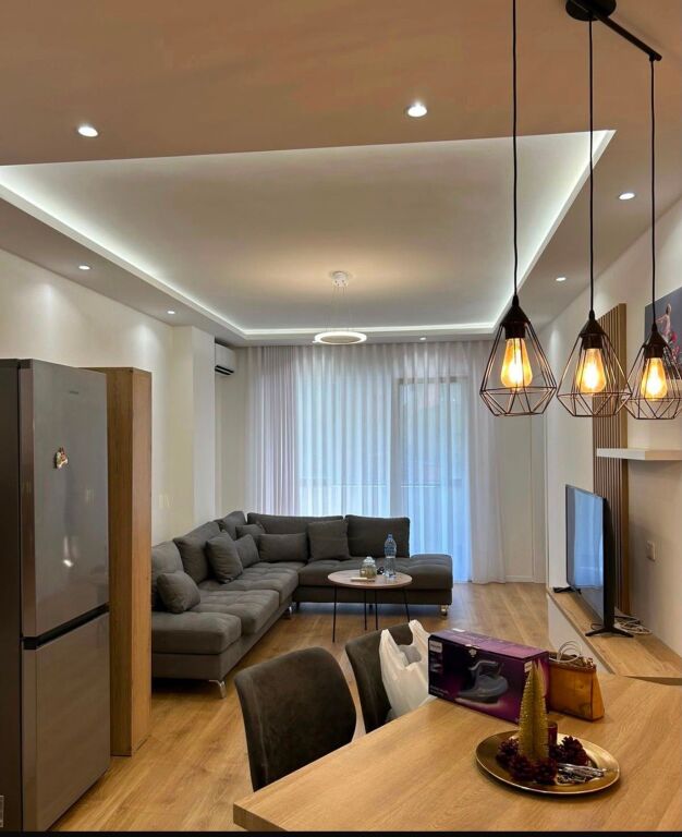 Jepet me qira apartament 1+1 te Xhamia e Tabakëve!