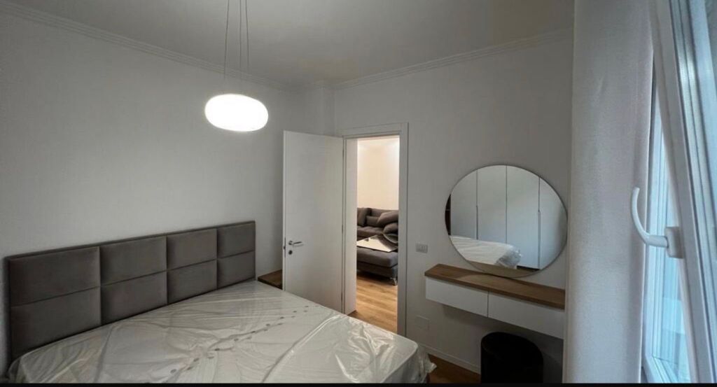 Jepet me qira apartament 1+1 te Xhamia e Tabakëve!