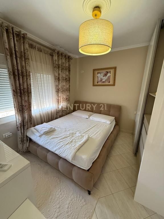 JEPET ME QIRA APARTAMENT 1+1 PRANE PALLATIT ME SHIGJETA